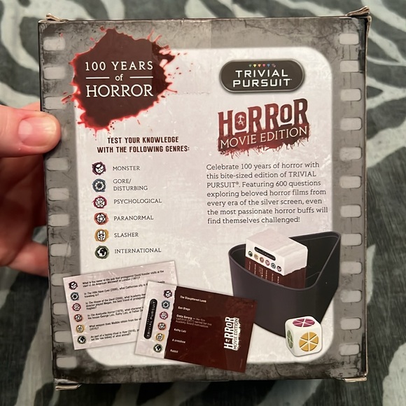 Trivial Pursuit Horror Movie Edition - BRAND NEW - Picture 2 of 4